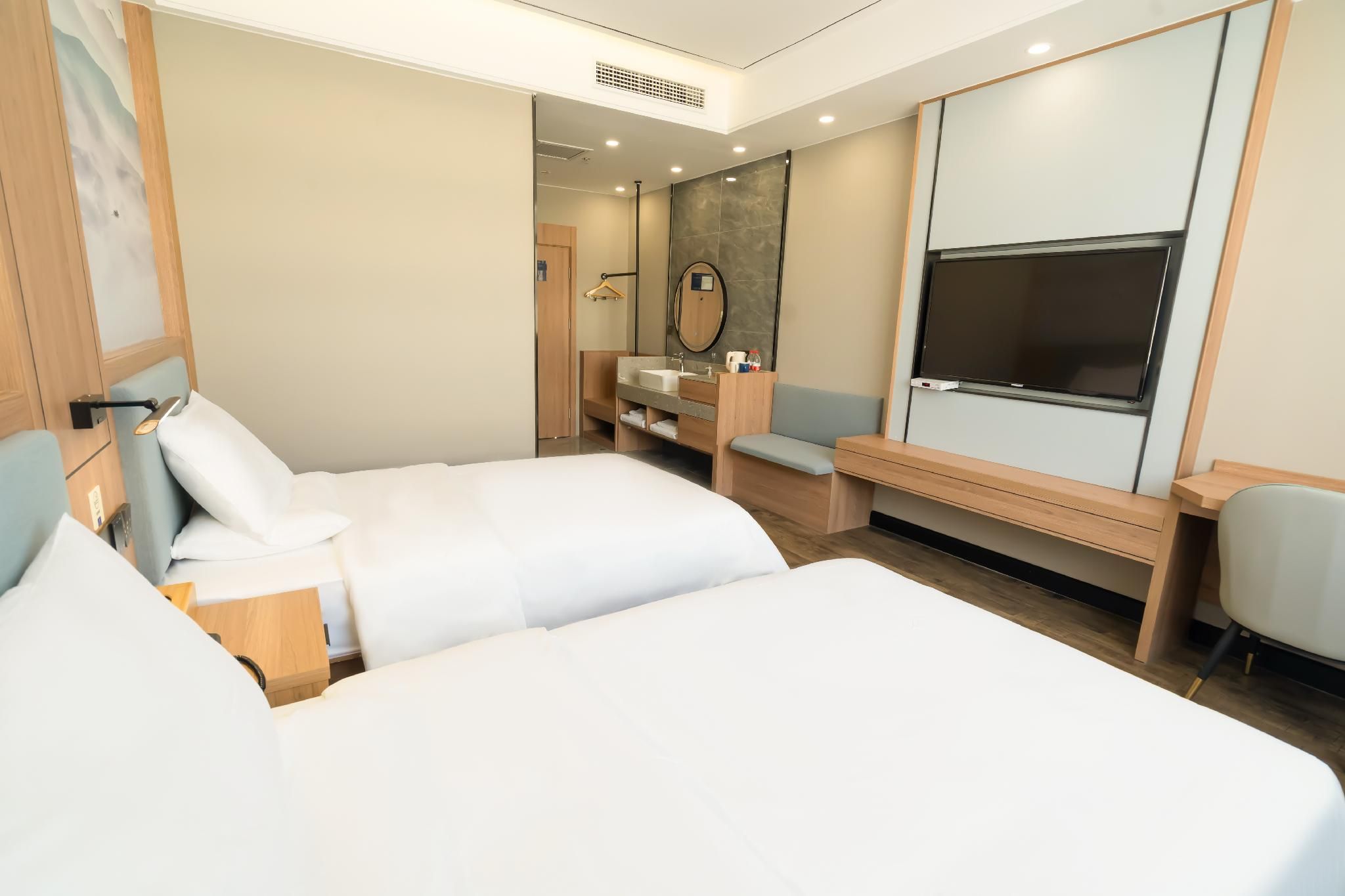 Huazhu - Business Twin Room