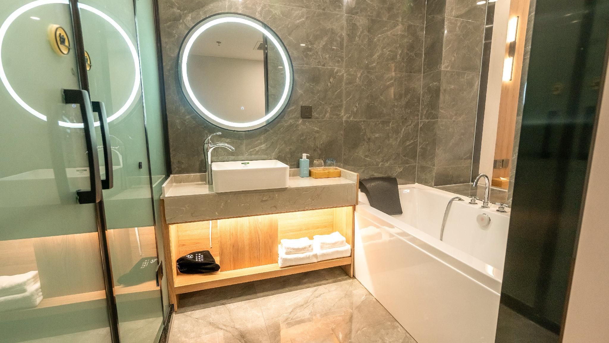 Starway Hotel Anyang Hua County Zhongzhou Avenue Huazhu - Deluxe Bed Room 3