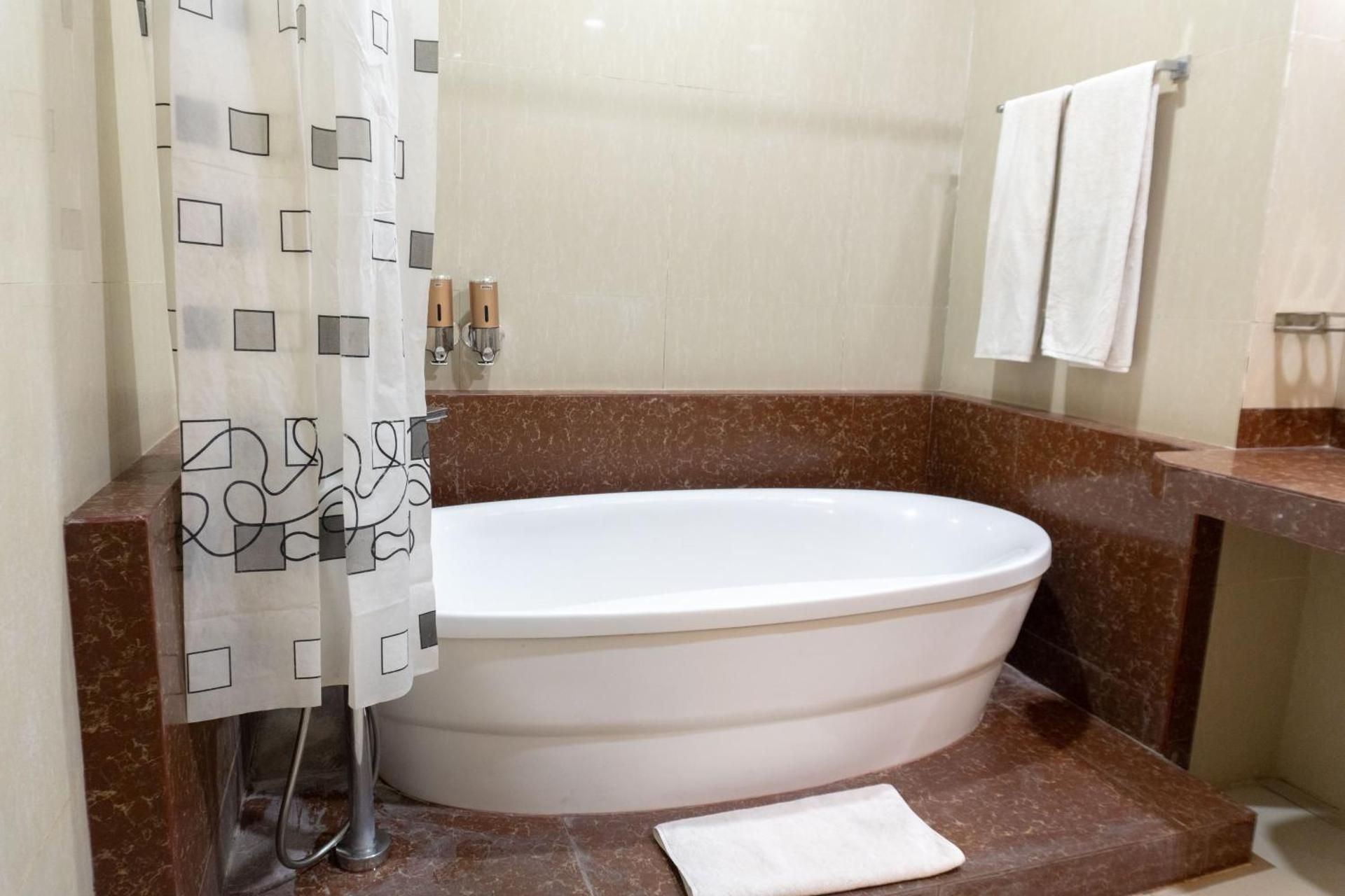 Muara Hotel and Mall Ternate Large Single Room 2