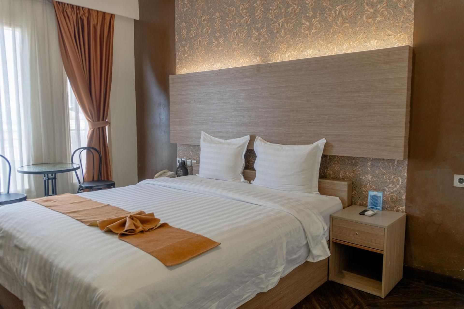 Muara Hotel and Mall Ternate Deluxe Room 2