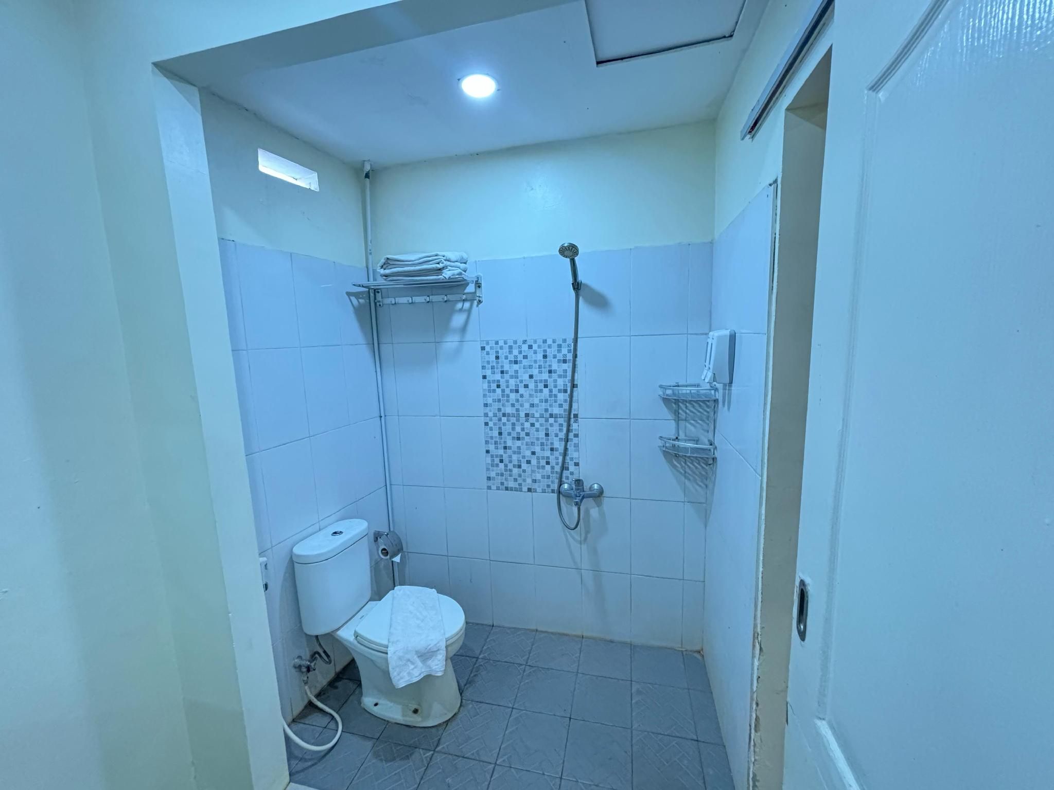 Muara Inn ternate Deluxe Room 3