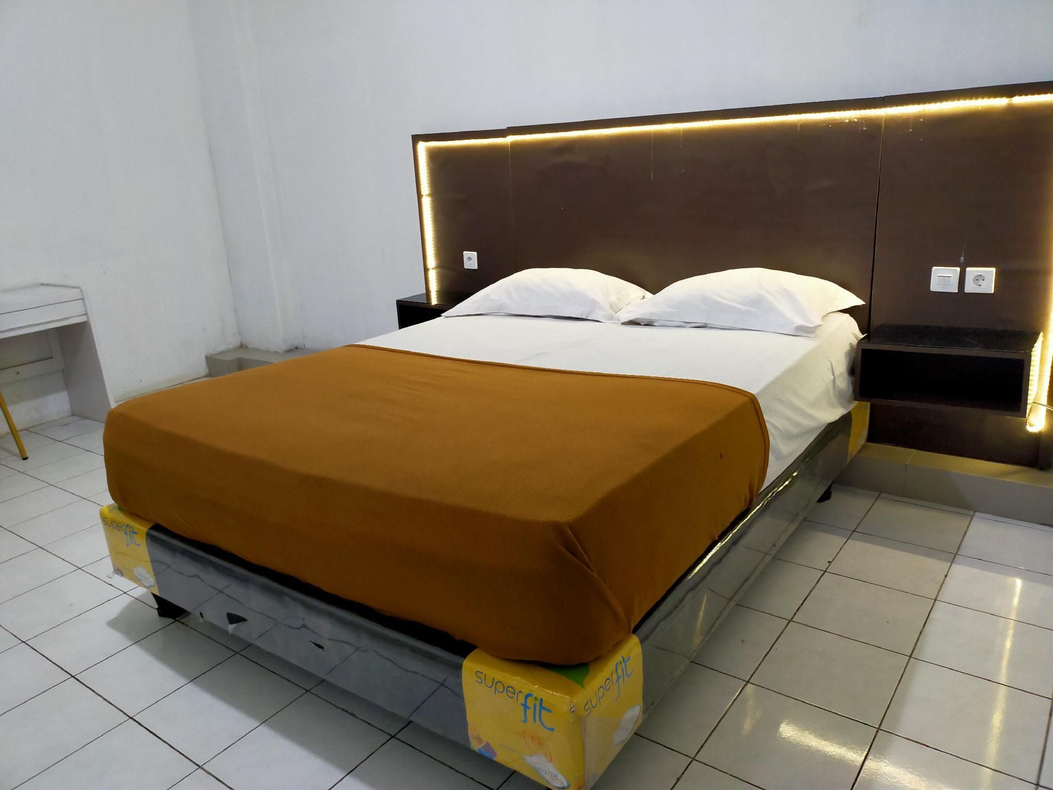 Hotel Nirwana Ternate RedPartner Superior Room