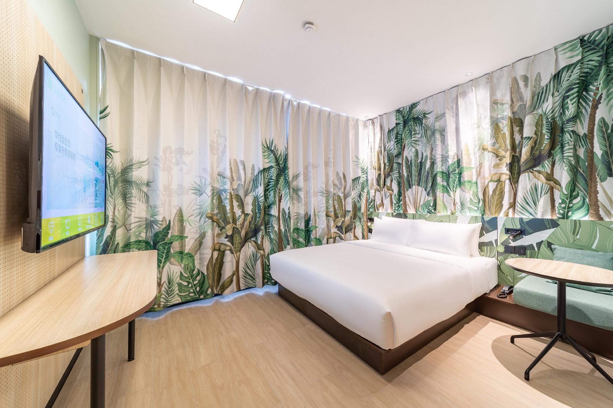 Huazhu - City Jungle Superior 1 Bed Room, Zero Pressure