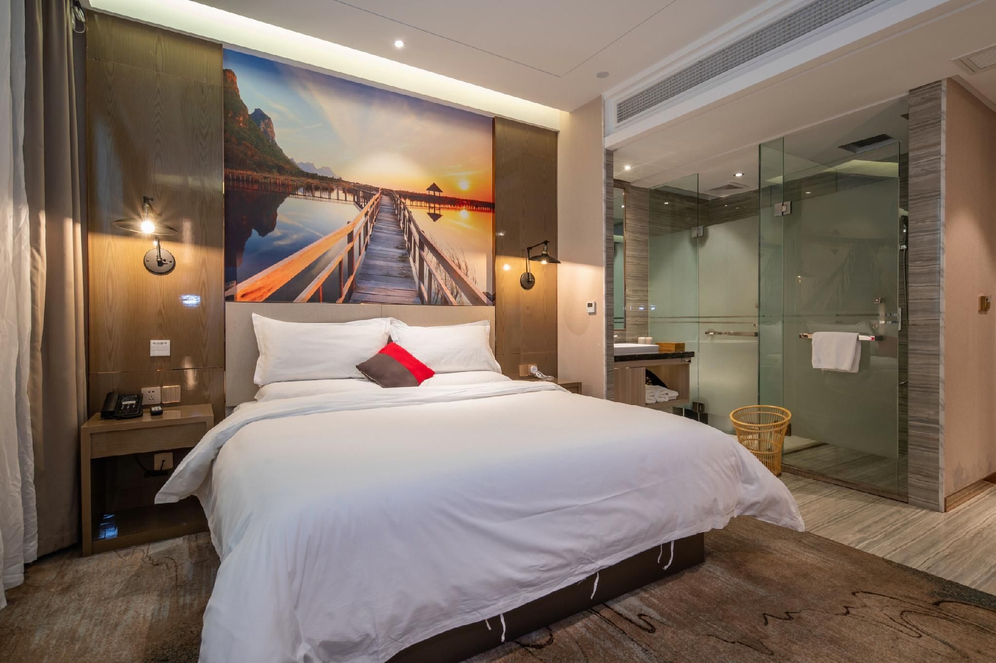 Huazhu - Room With Bed