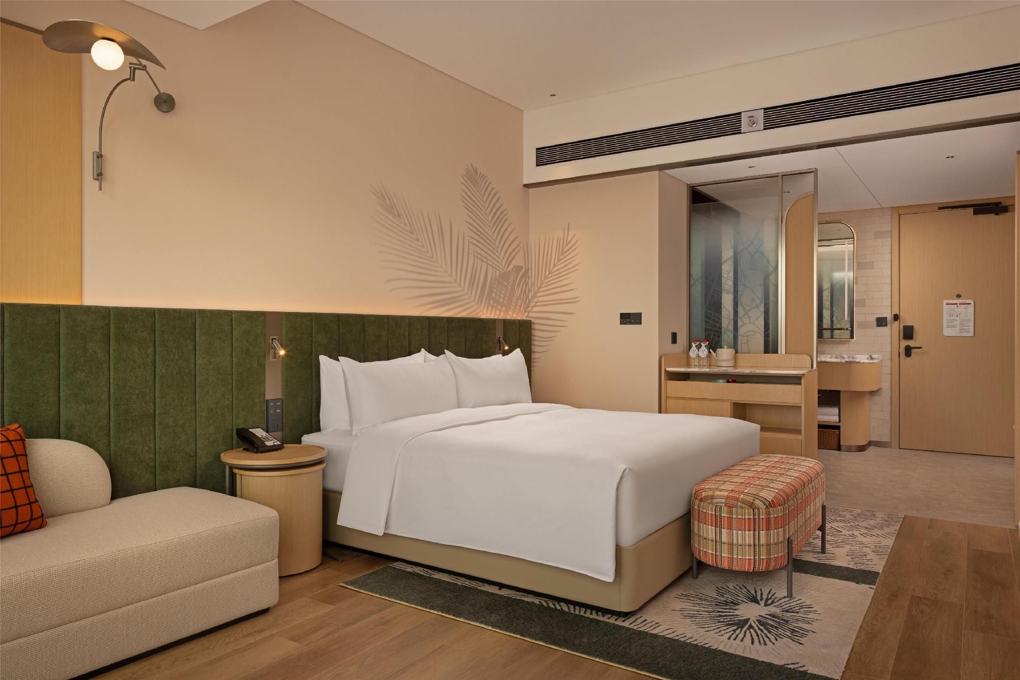 King Deluxe Room with City View