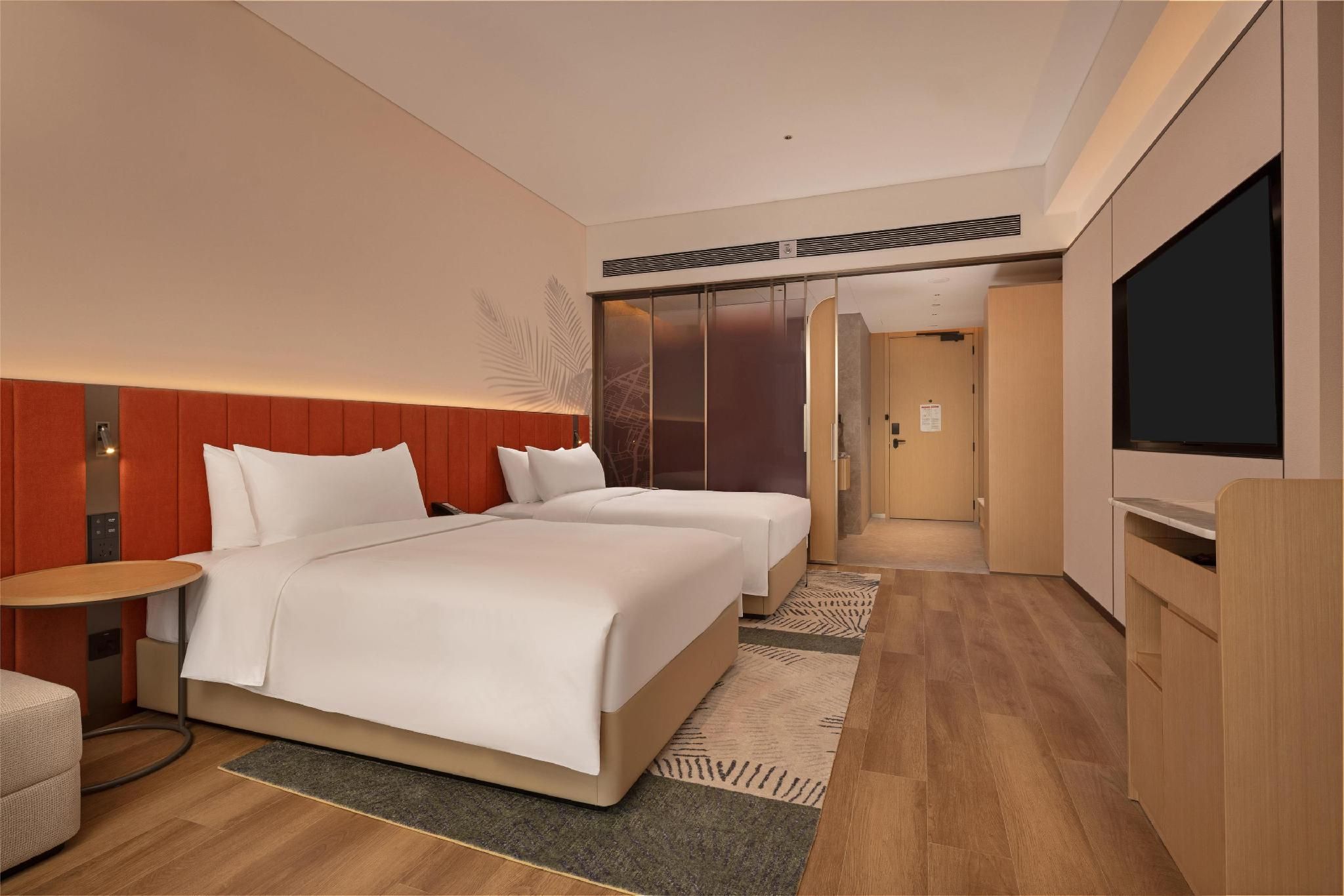 Twin Deluxe Room with Mountain View