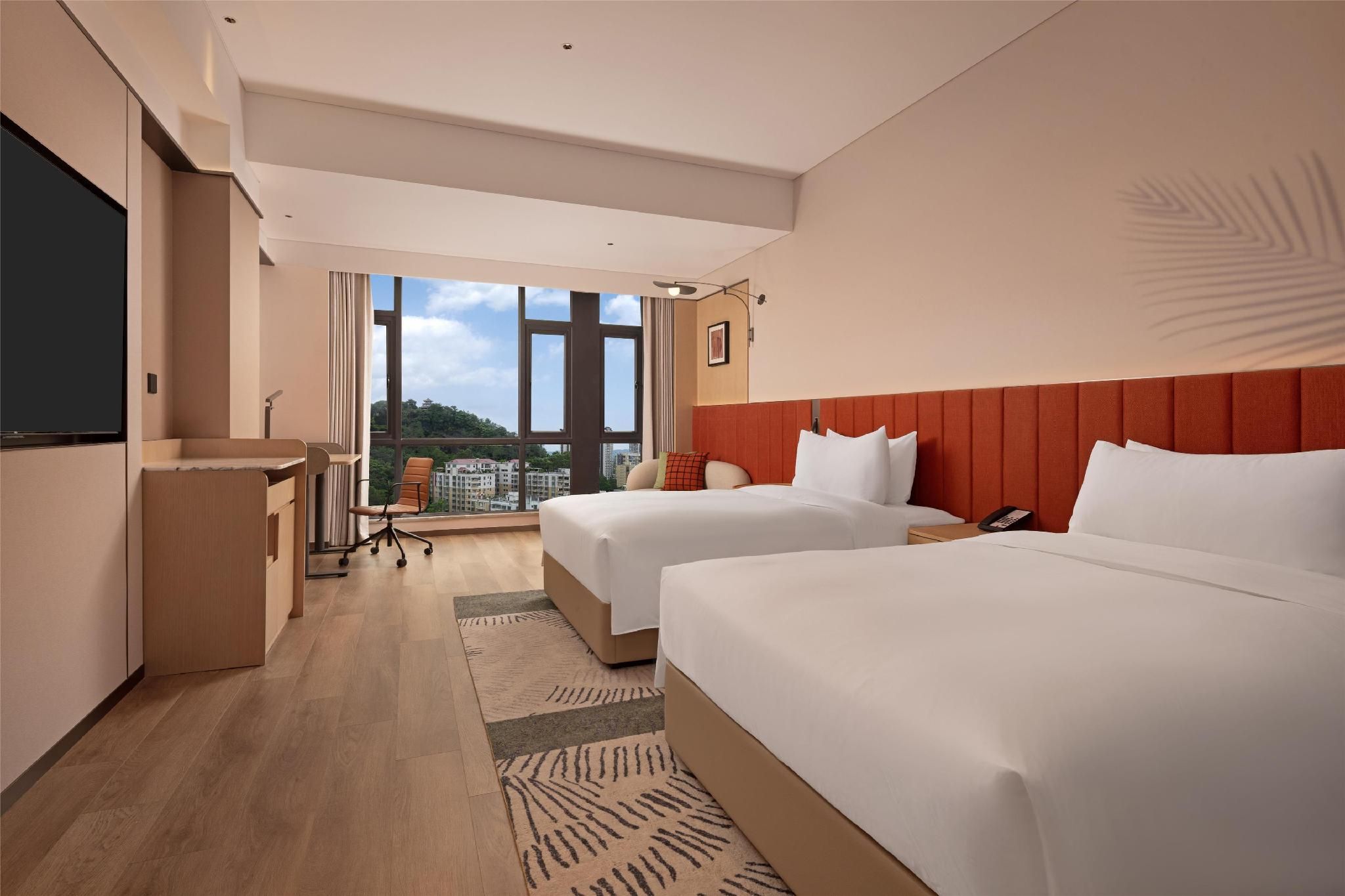 Twin Deluxe Room with Mountain View