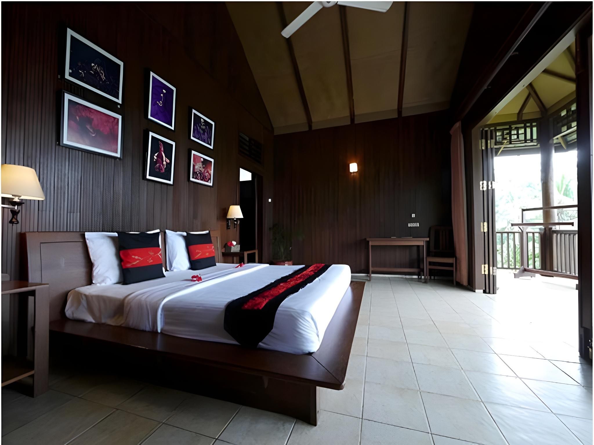 Black Sand Dive Retreat Bungalow