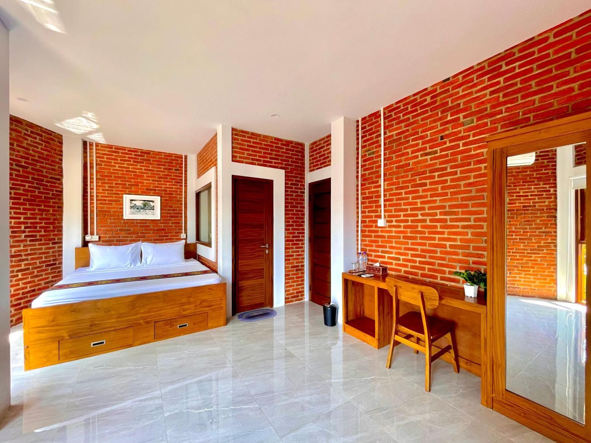 Deluxe Double Room with Balcony