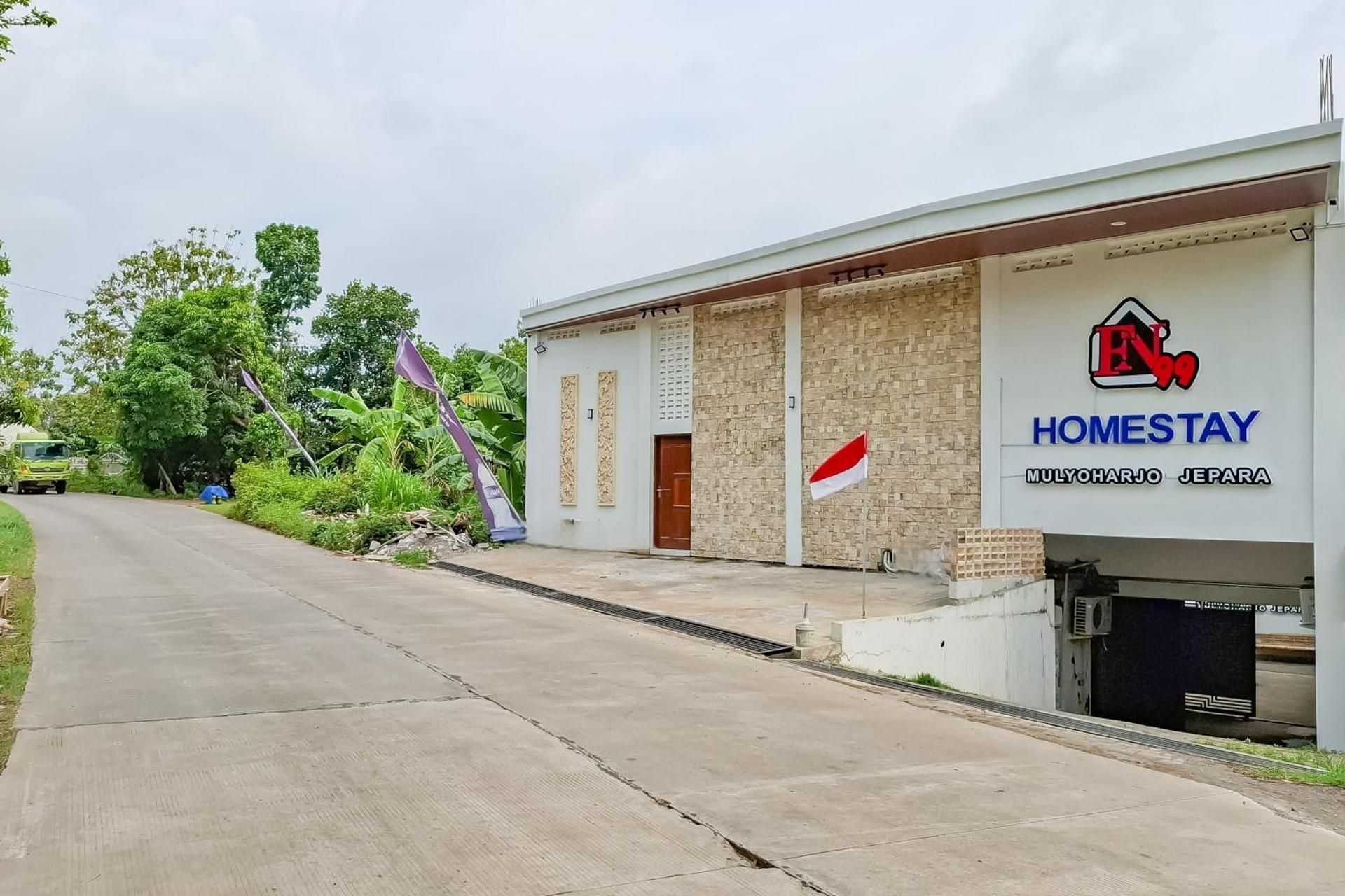 RedDoorz @ Homestay FN99 Jepara