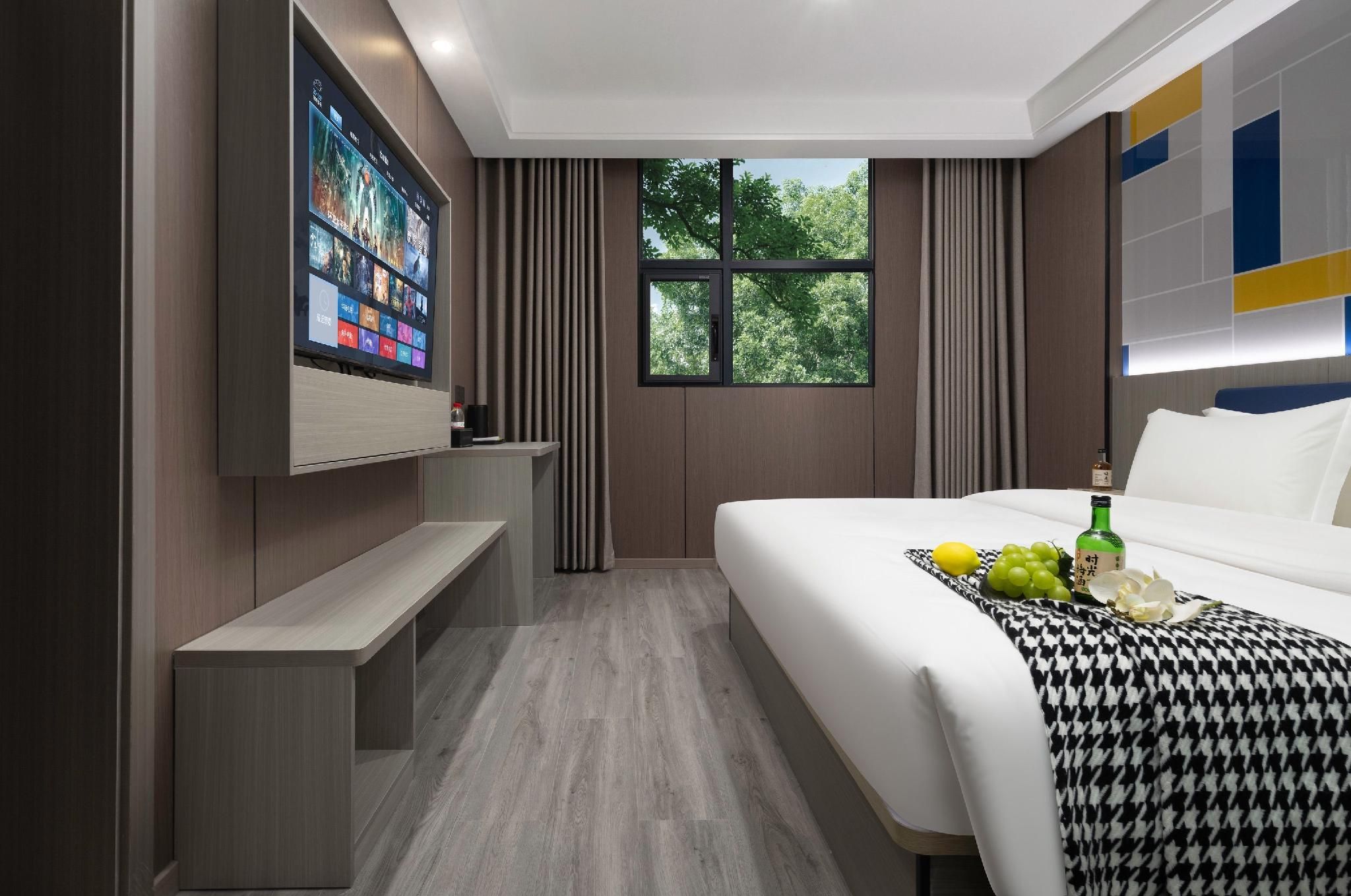 WH - Traditional Bed Room