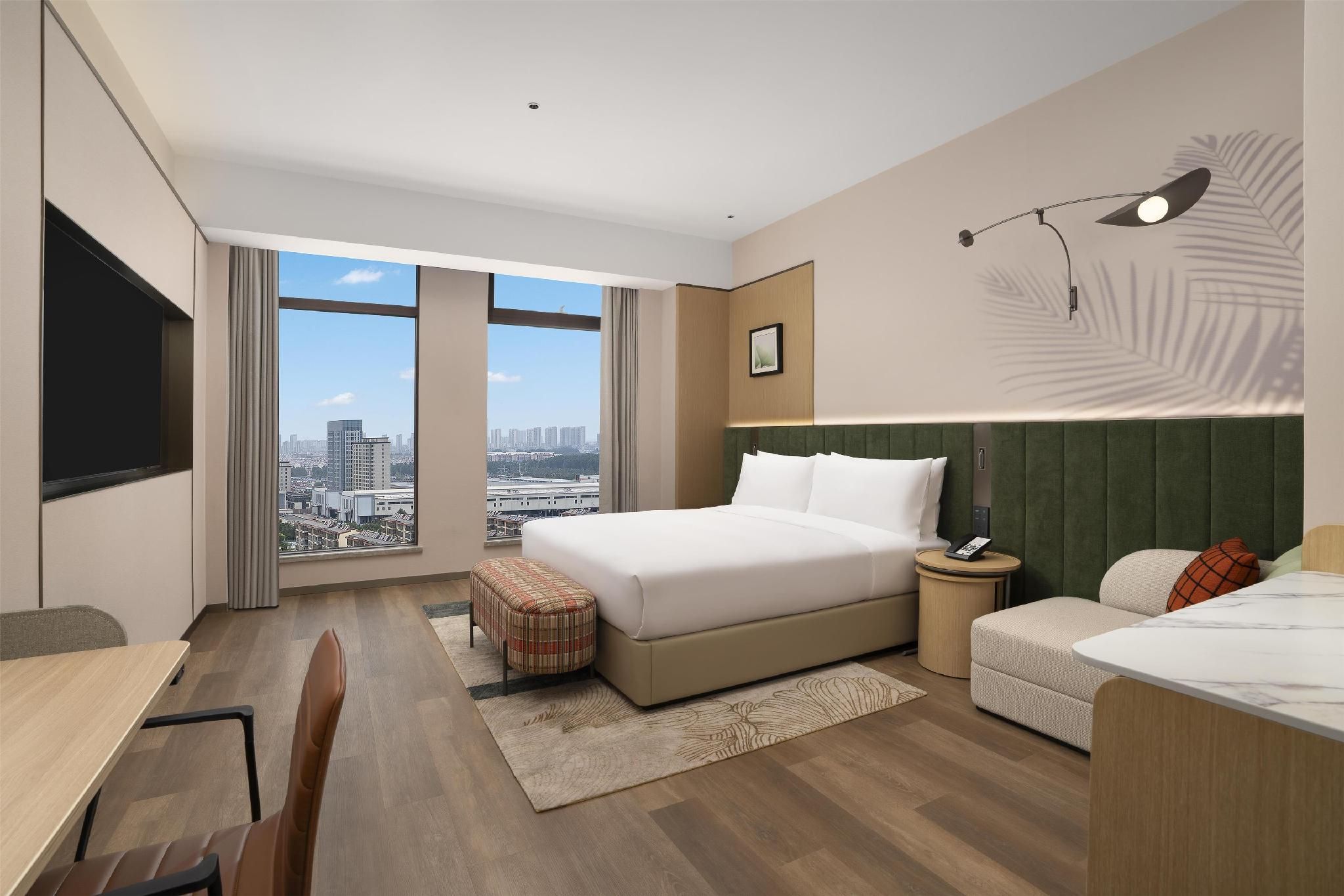 King Superior Room
