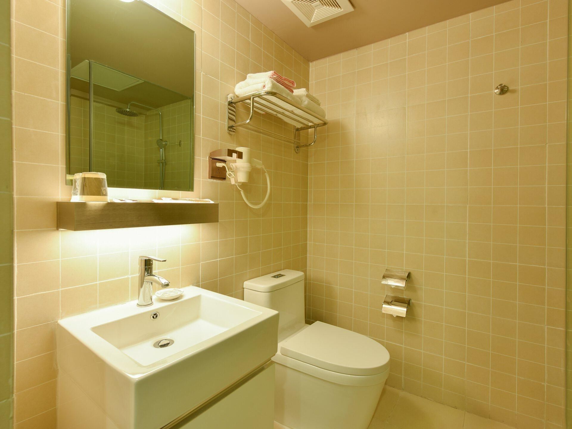 WH - Deluxe Bed Room