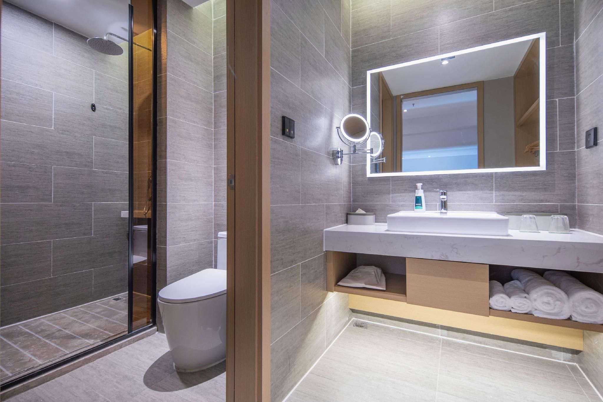 Atour - JIMU Duplex Executive Suite