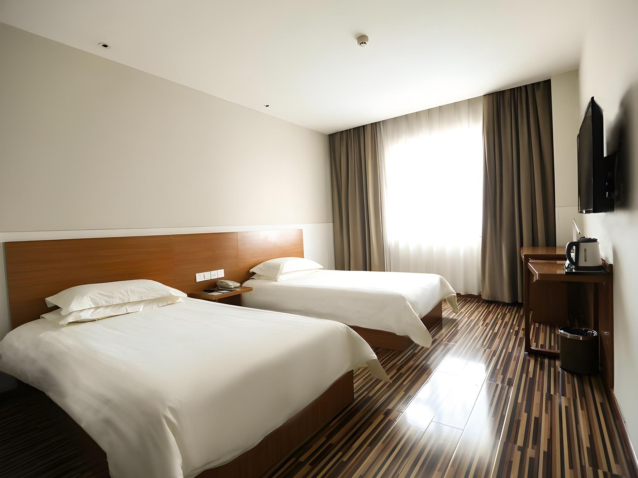 wh - superior bed room