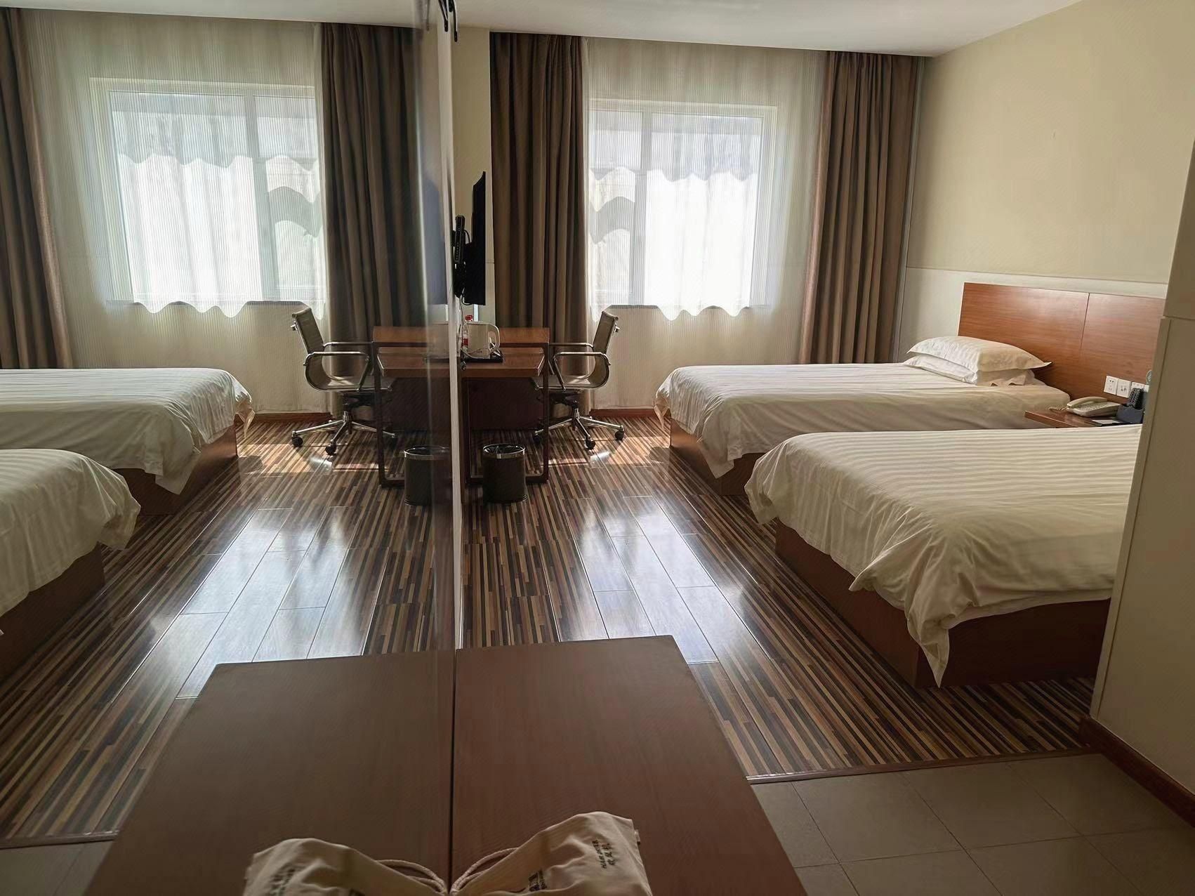 WH - Standard Zero Pressure Twin Room