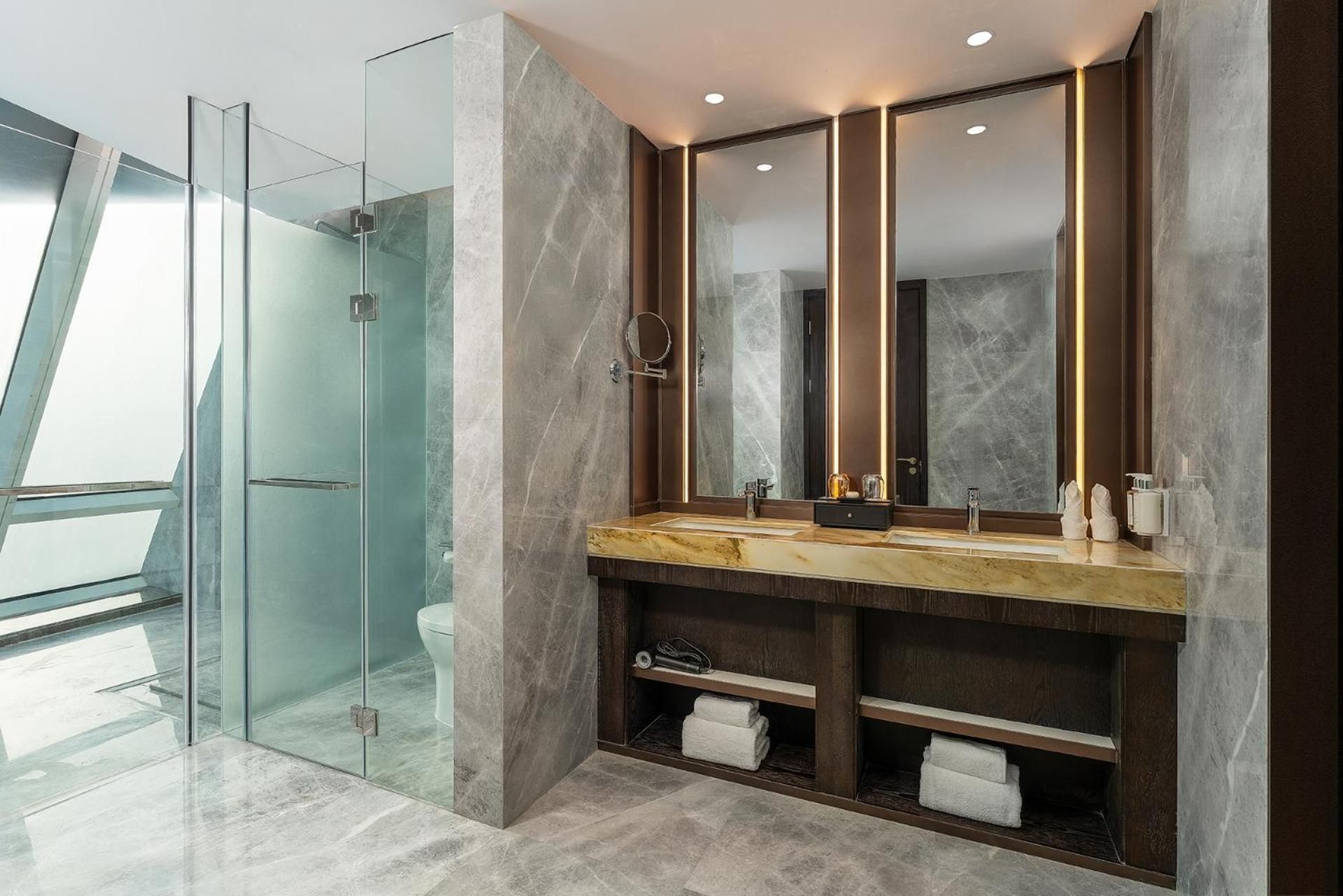 One-Bedroom Suite with Living and Dining Area