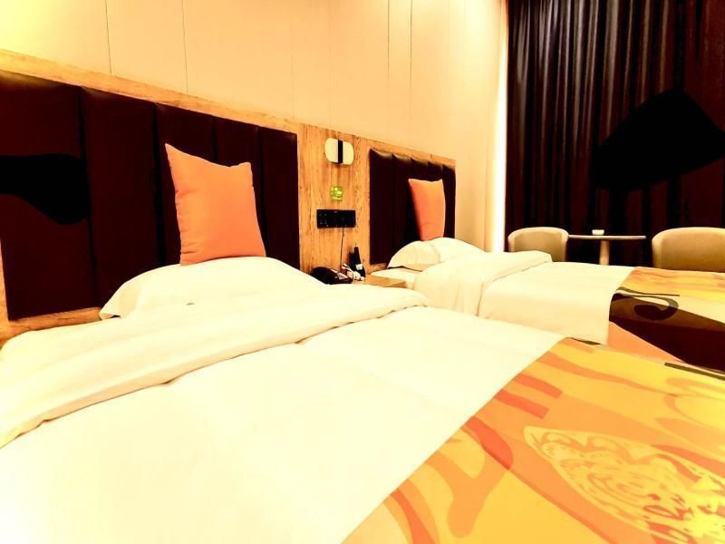 Twin Bussiness Room