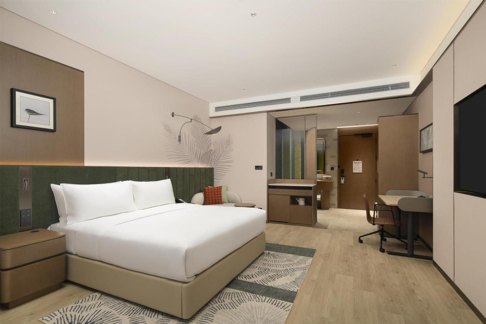 King Deluxe Room Lake View