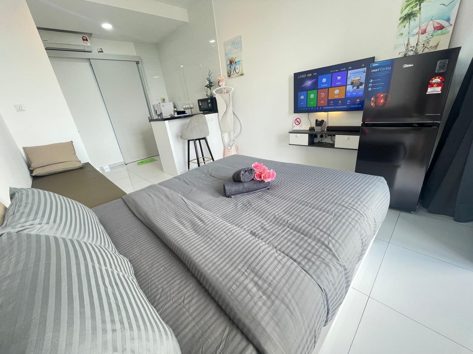 Studio - 3 adults