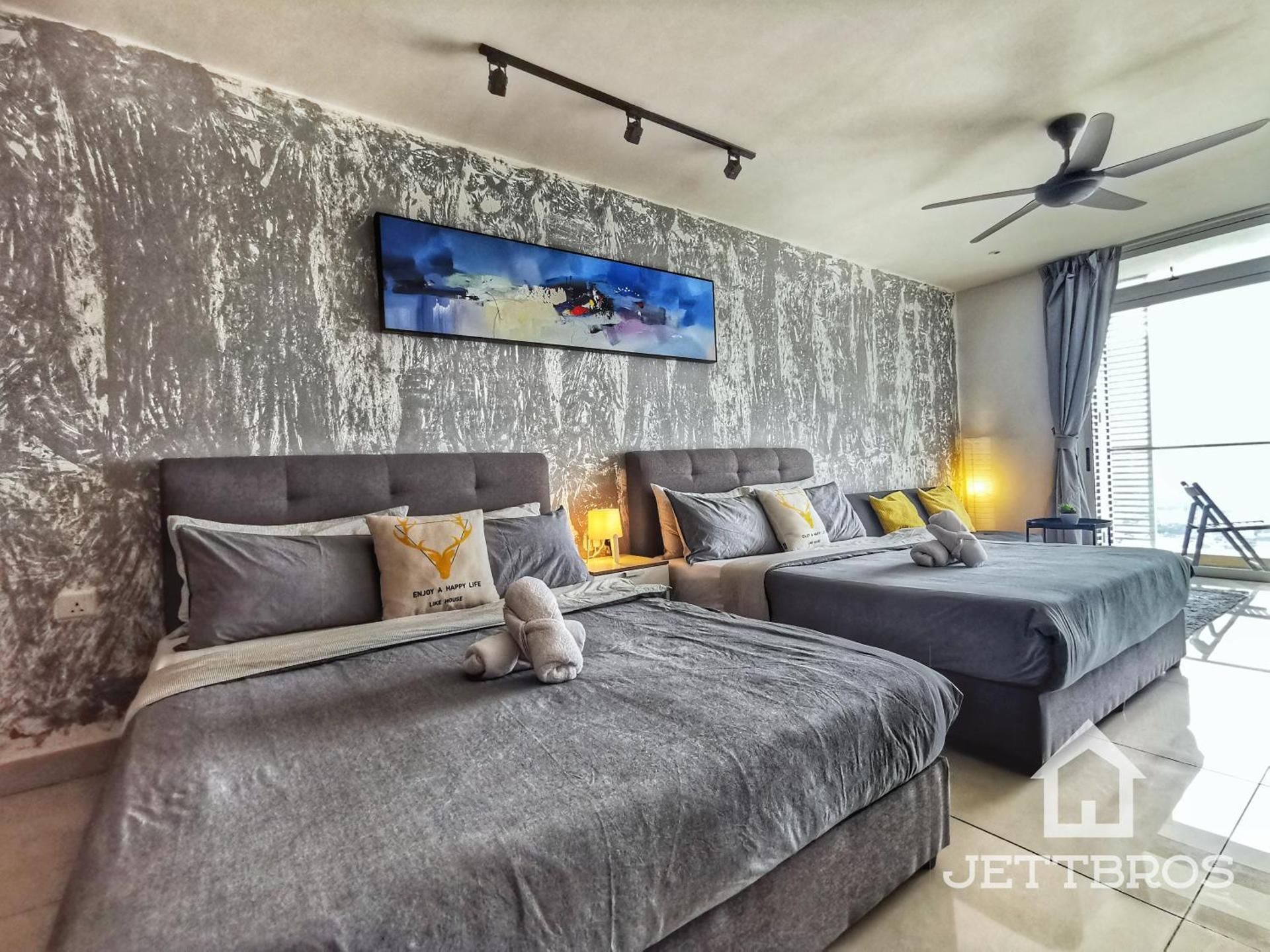 Studio Apartment
