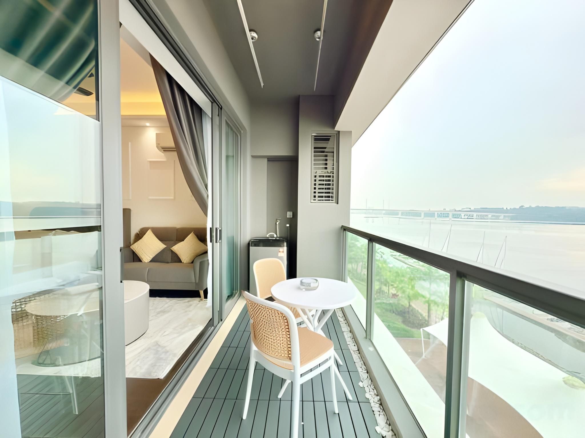 Studio with Sea View