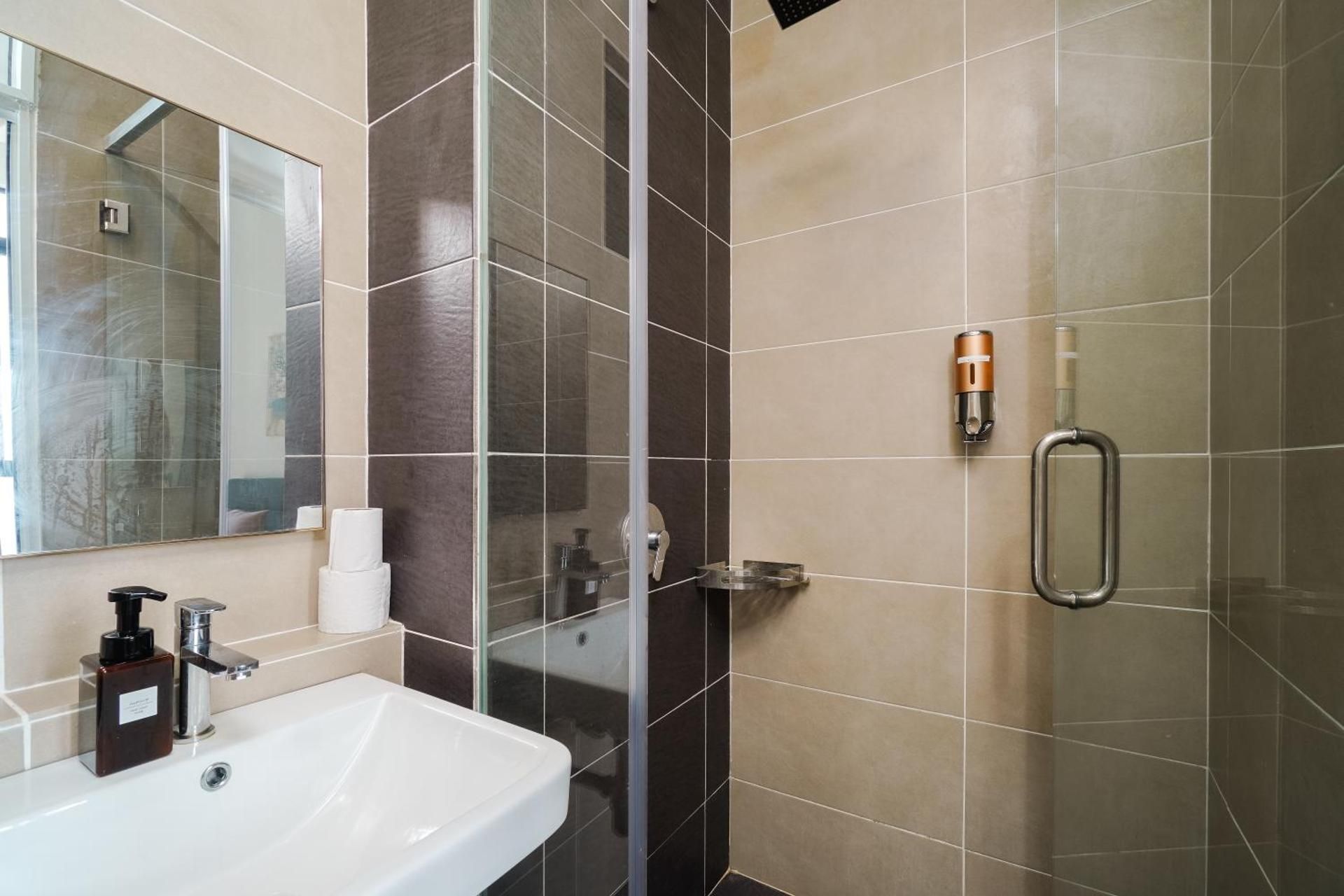 Three-Bedroom Premium Apartment with Resort View