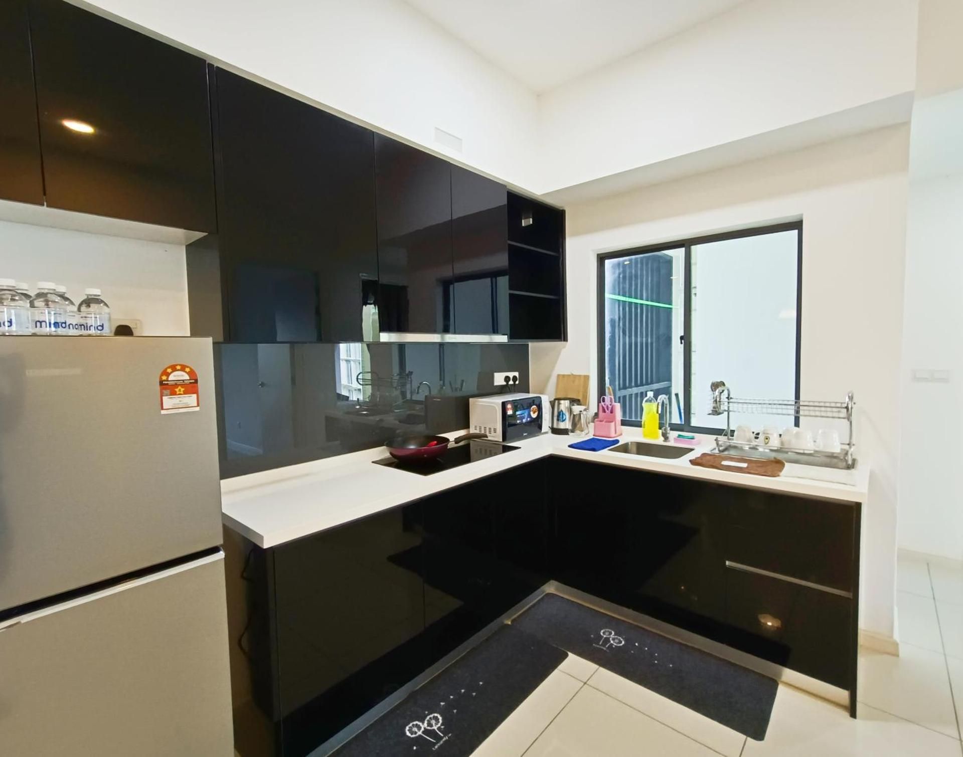 Apartment with Lake View