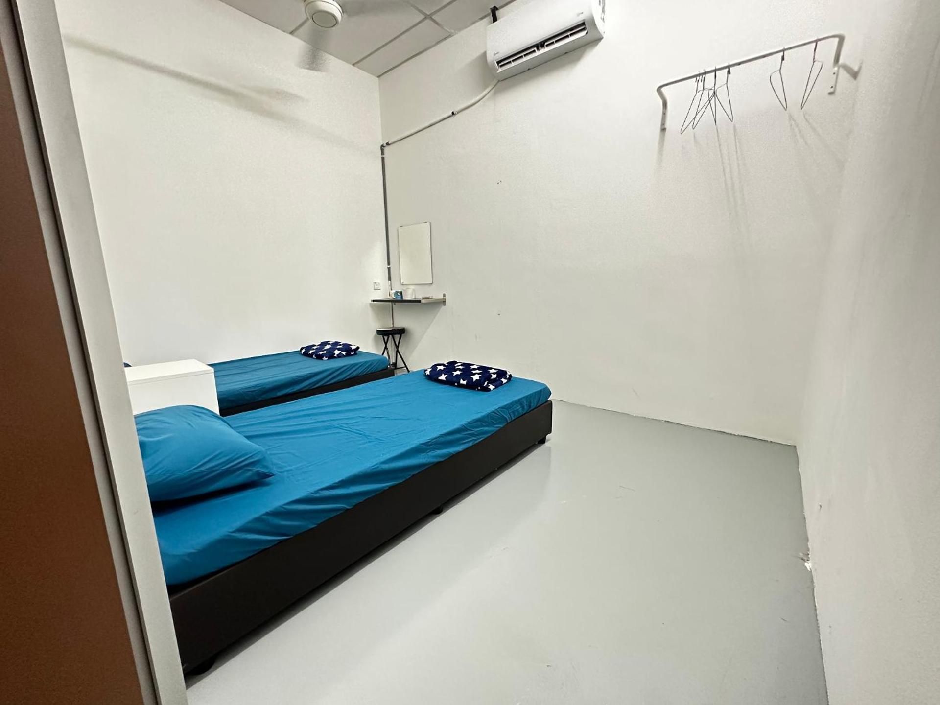 Twin Room with Shared Toilet
