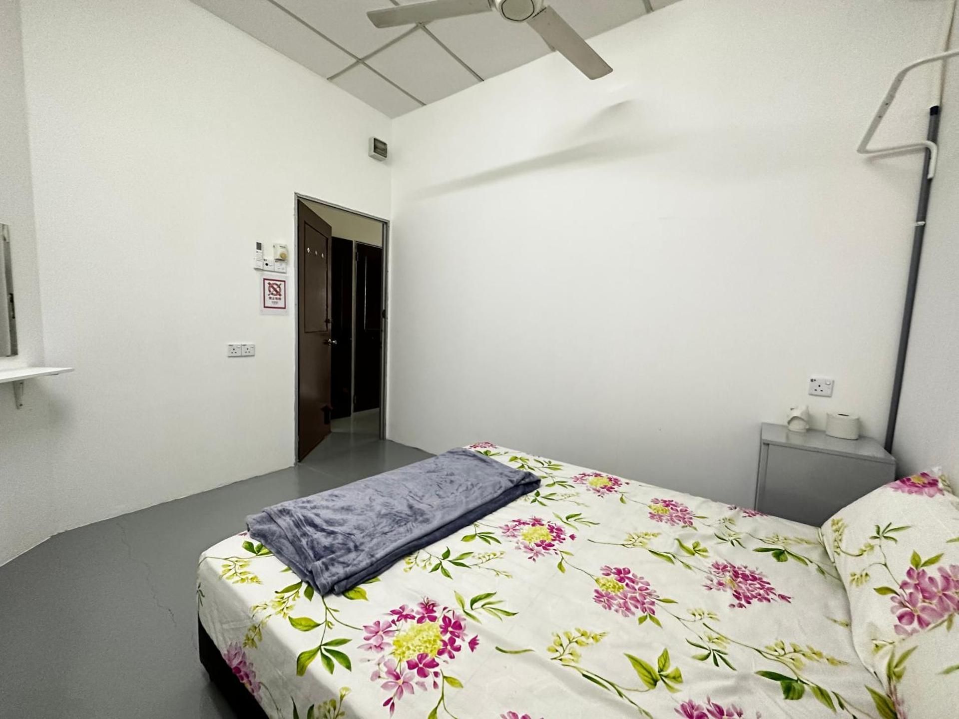 Double Room with Shared Bathroom