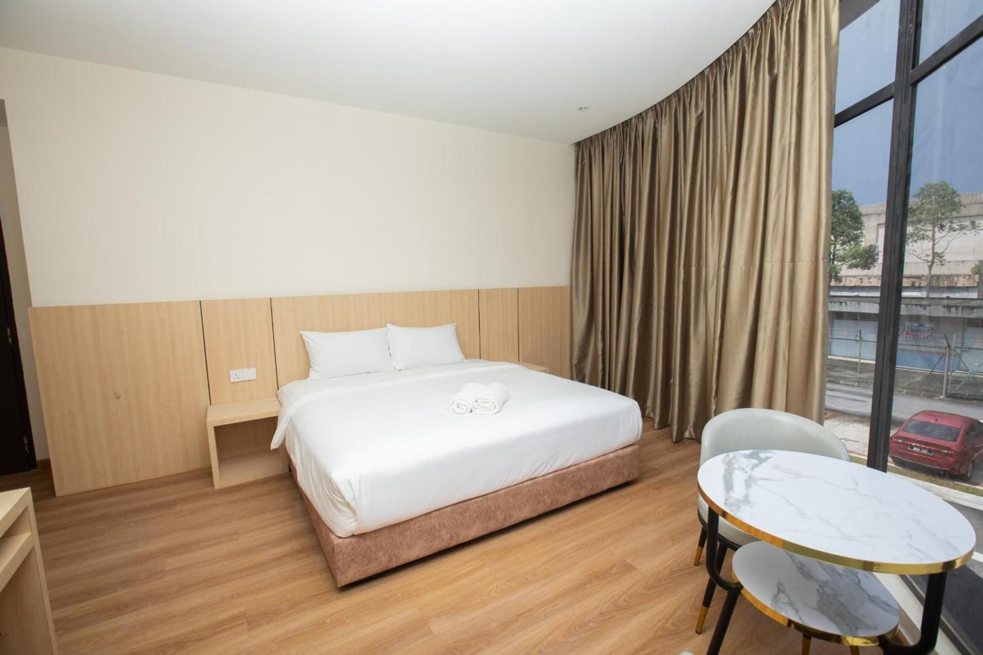 Superior King Room