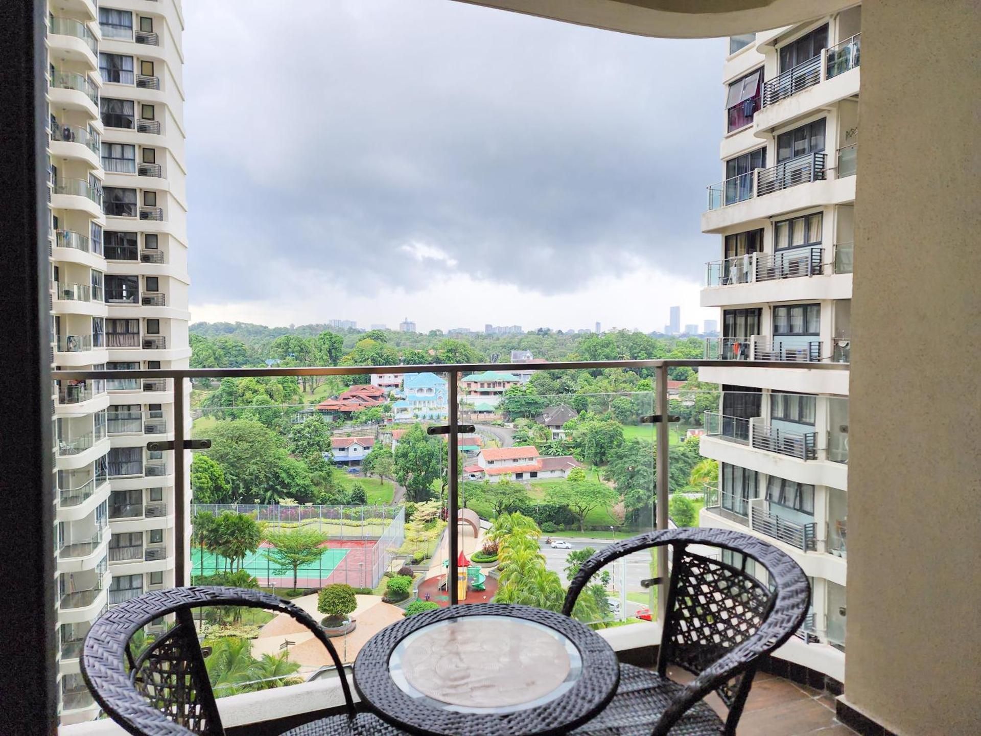 Apartment with City View
