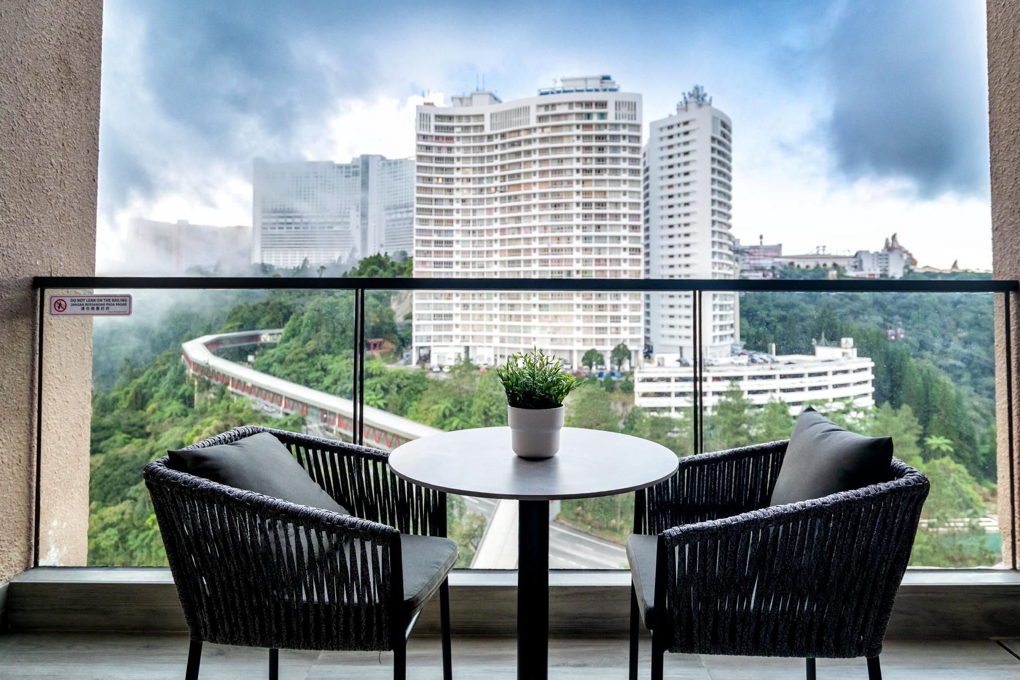 Antara Genting by Harvinton Mansion Deluxe Suite 2