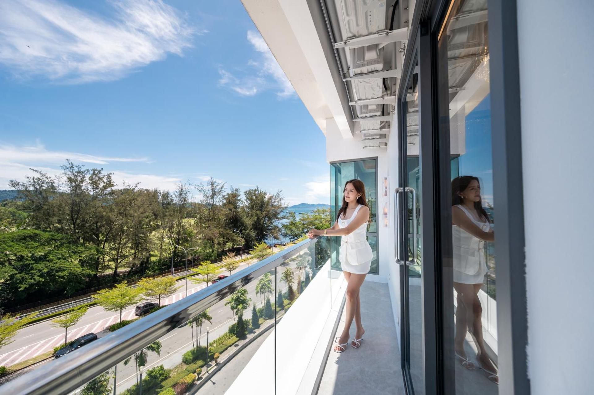 King Room with Balcony