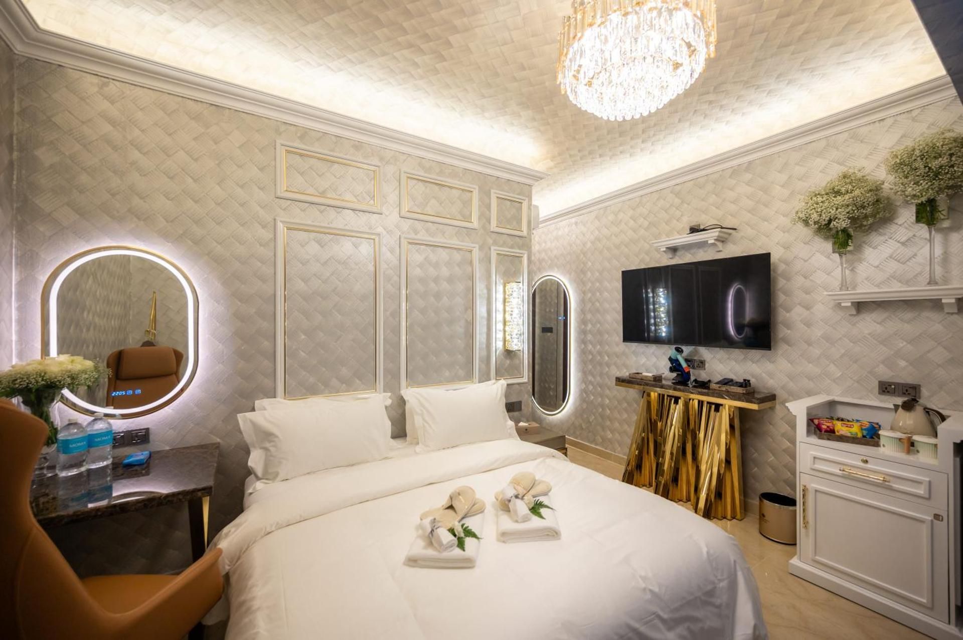 Superior King Room