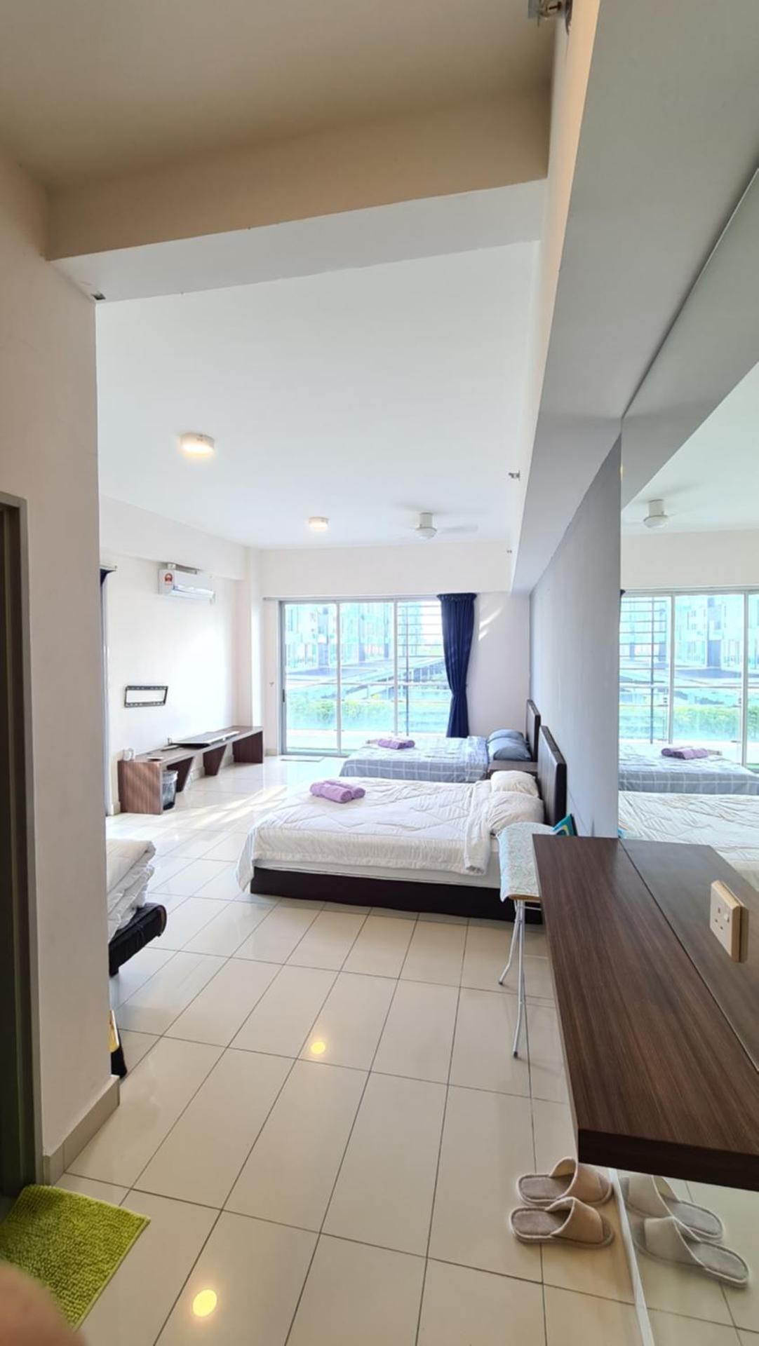 One-Bedroom Apartment
