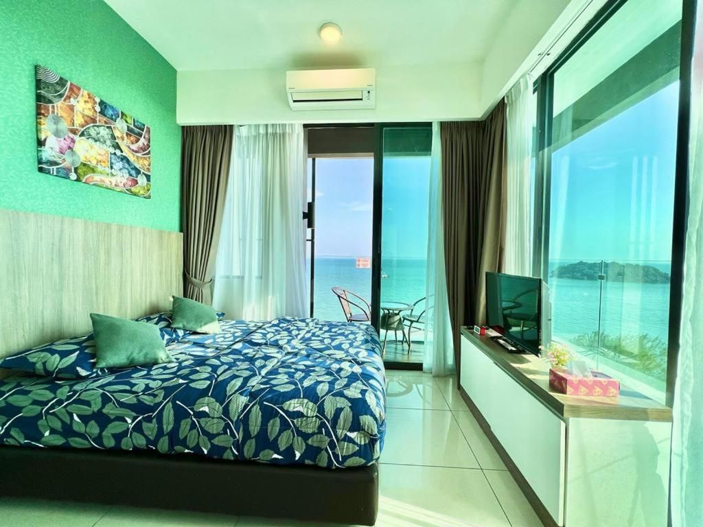 Studio with Sea View