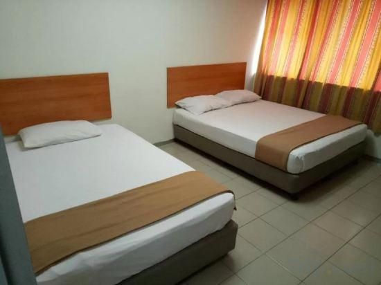 Triple Room with Shared Bathroom