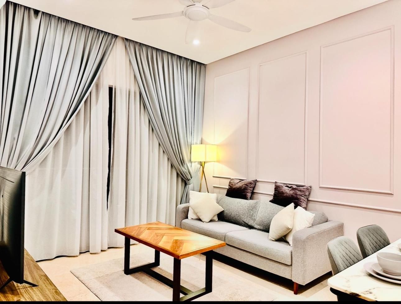 Deluxe Family Suite
