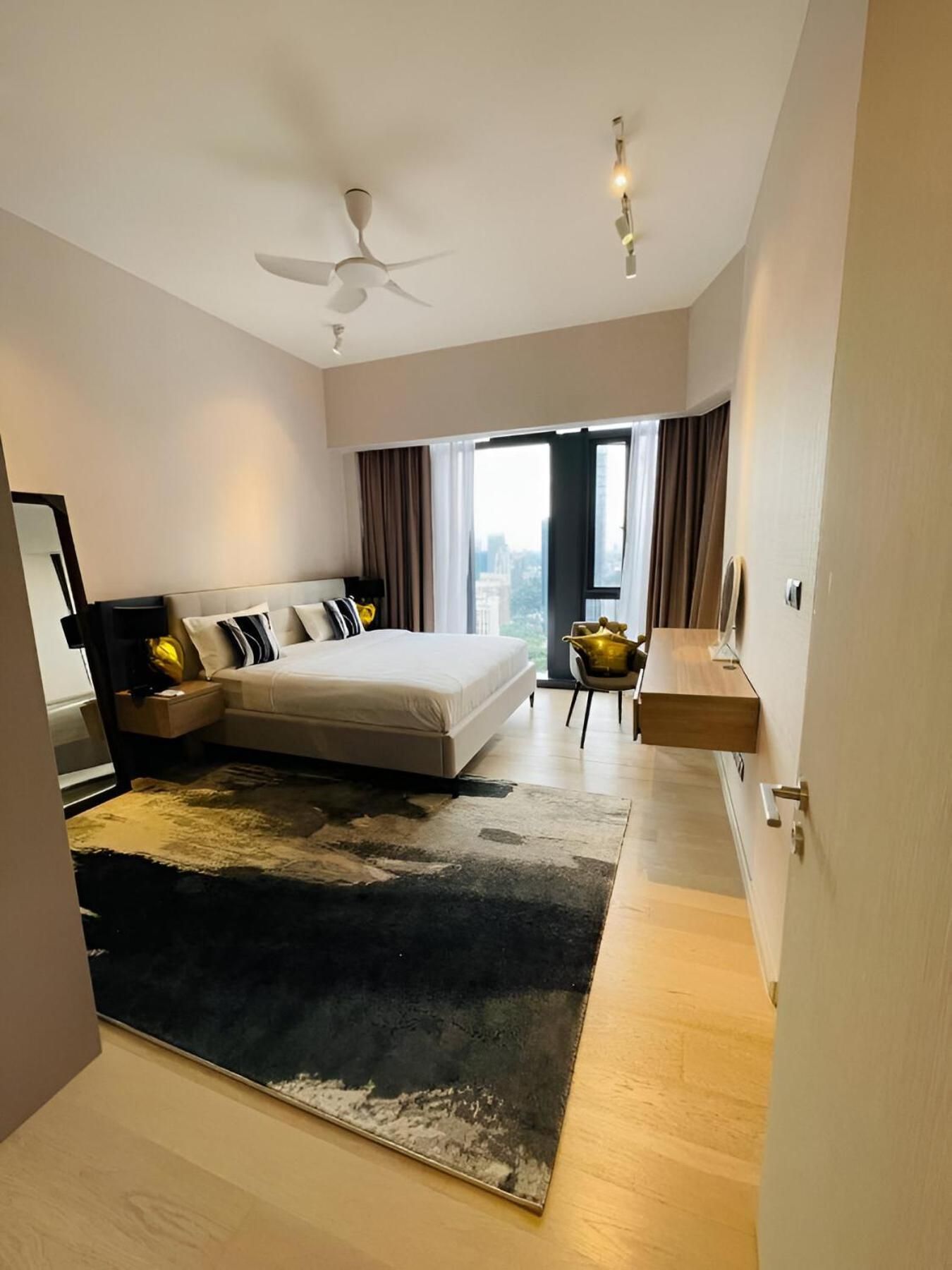 Studio Apartment