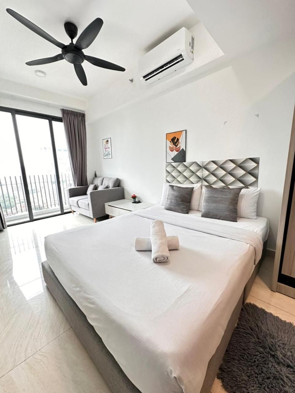 Two-Bedroom Apartment with City View