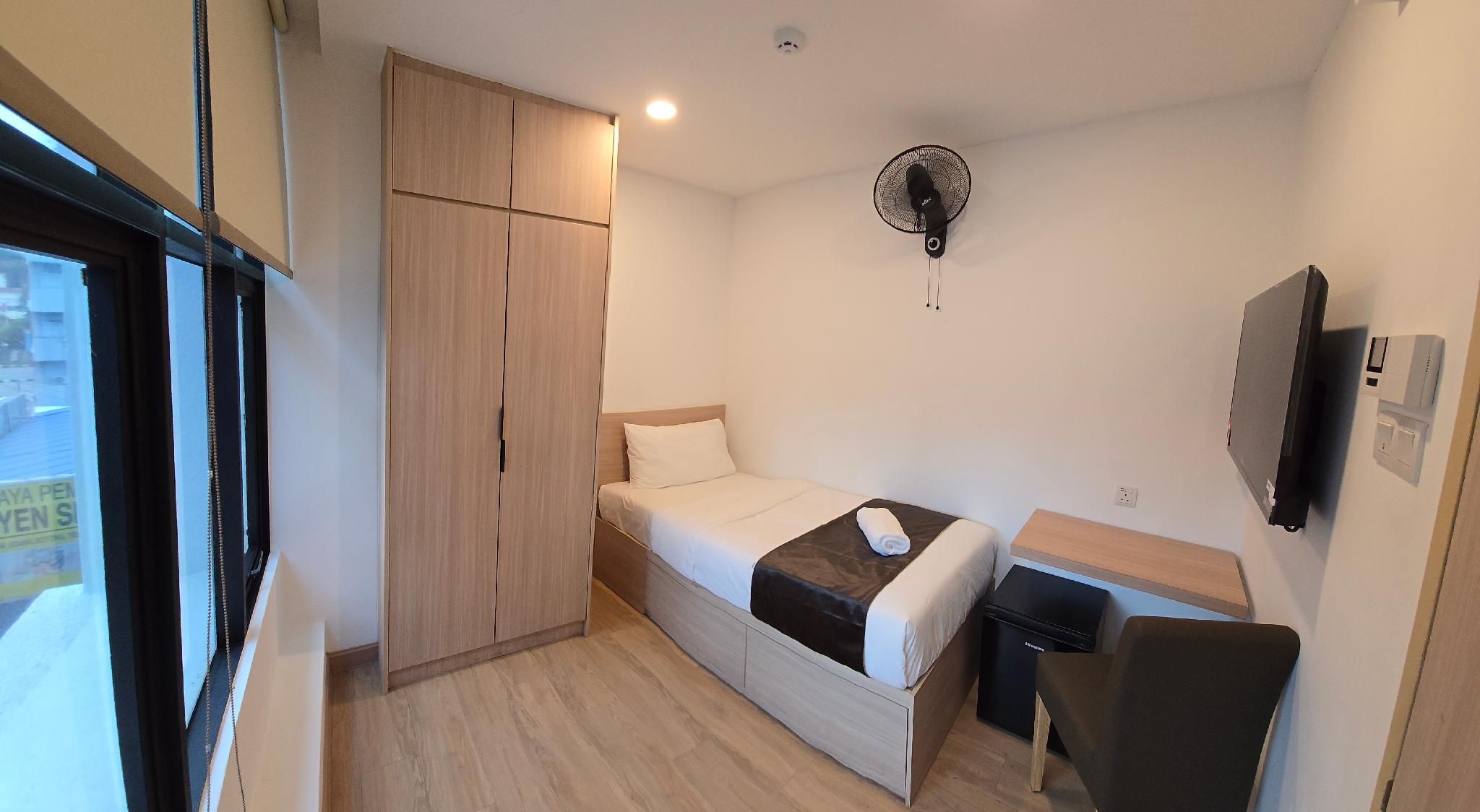 Deluxe Single Room