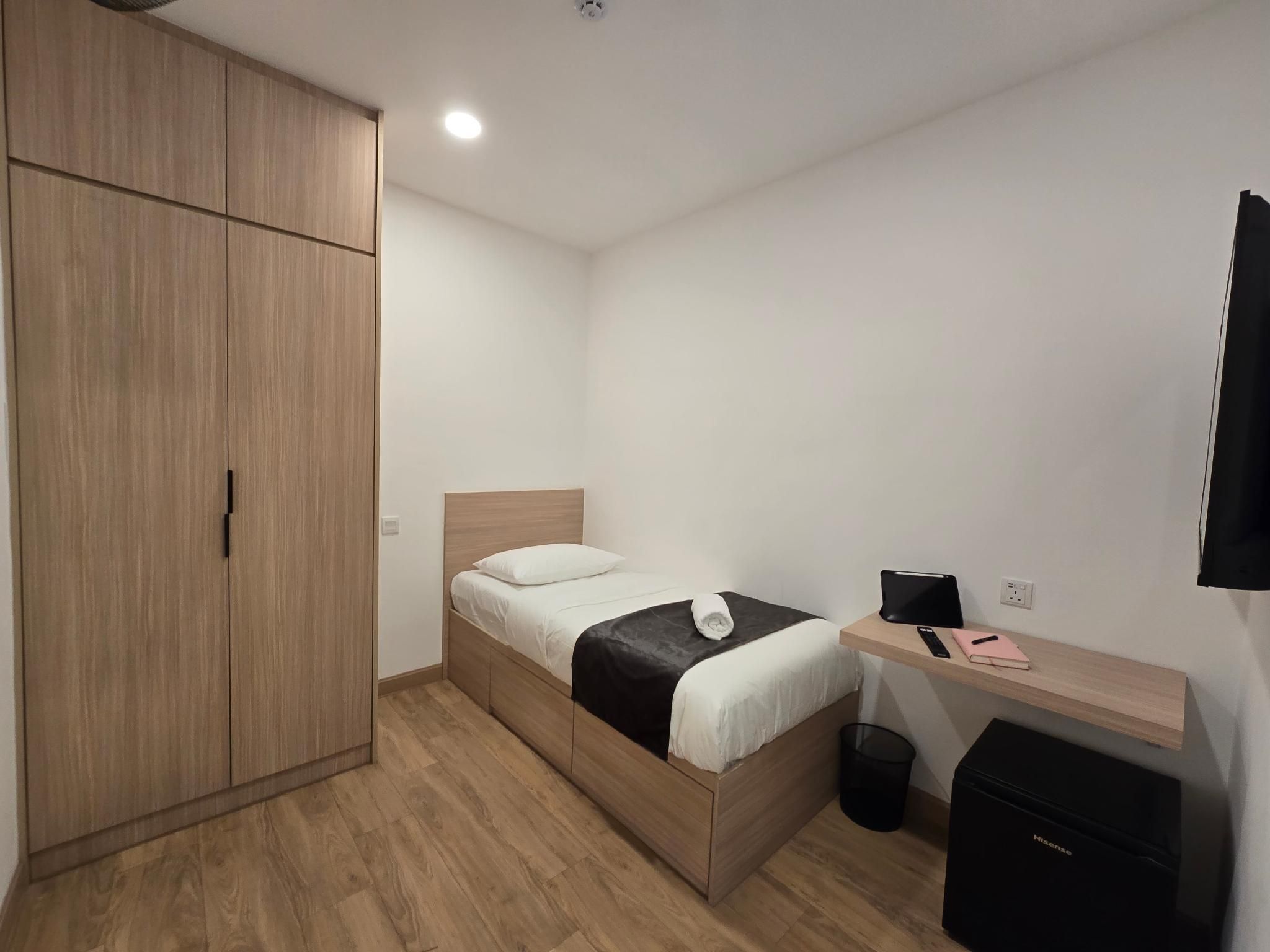 Single Room with Shared Bathroom