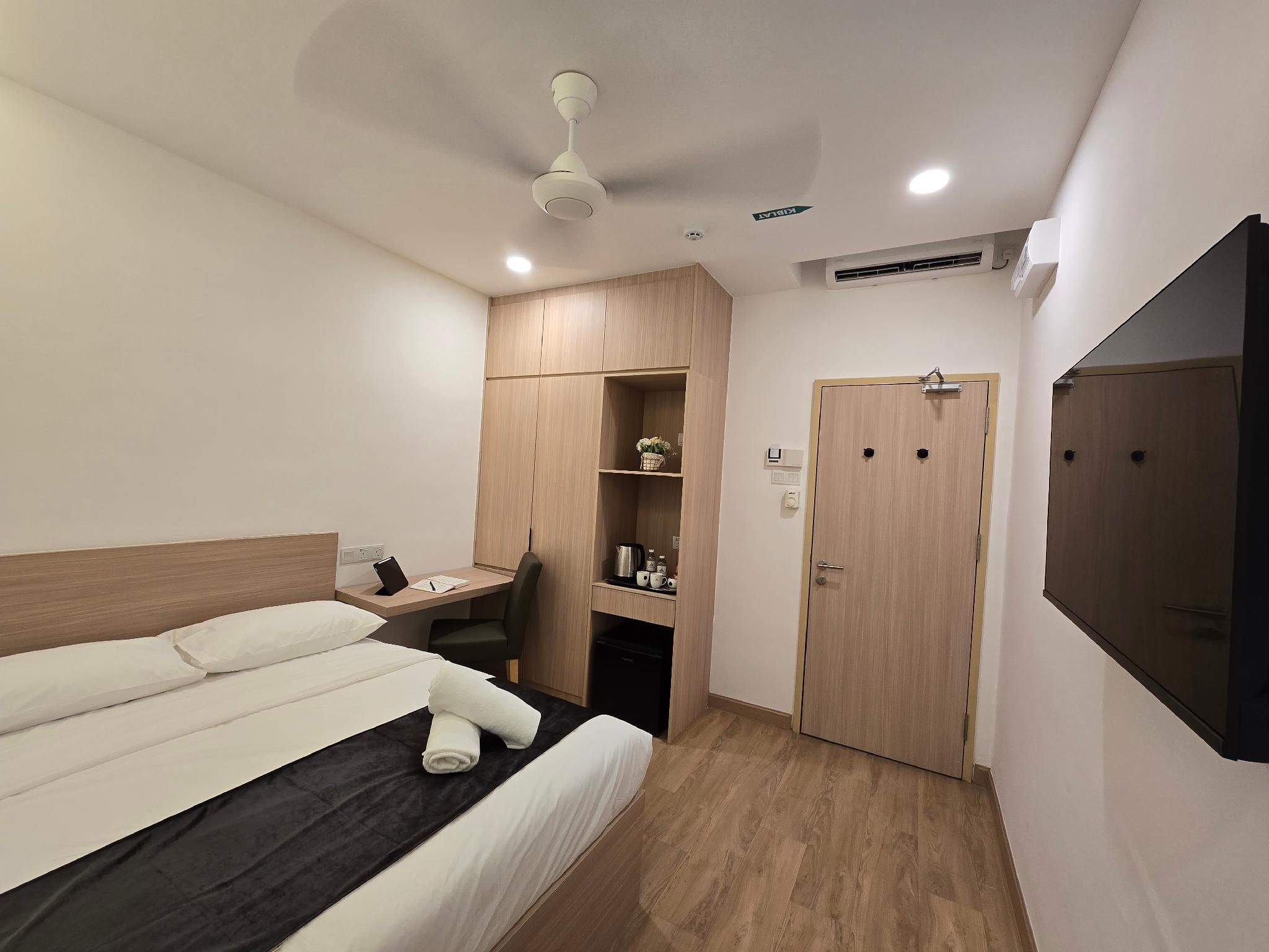 Double Room with Private Bathroom