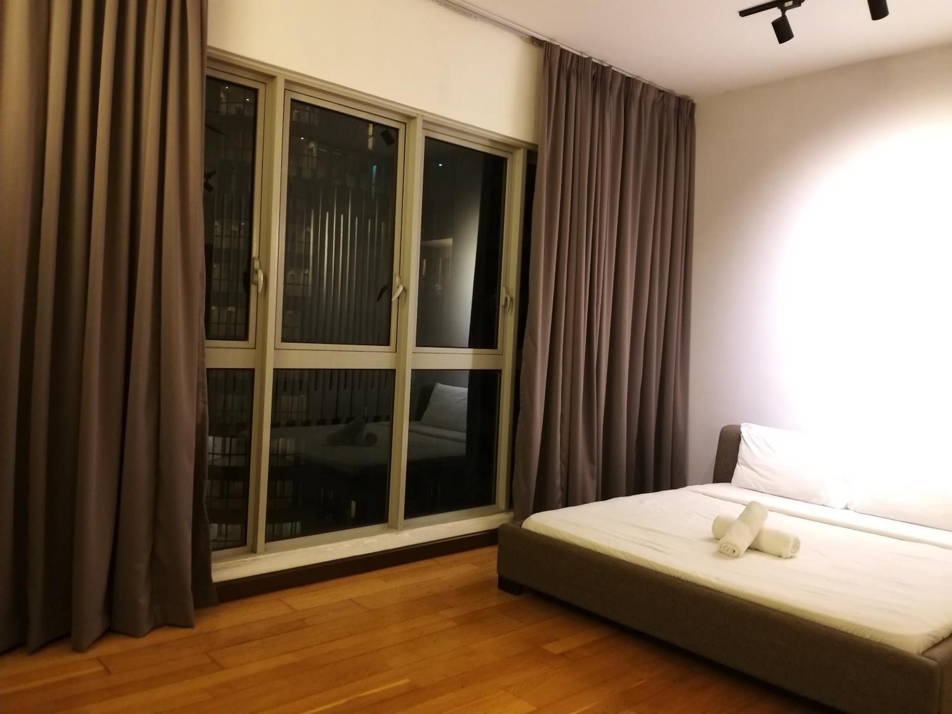 Deluxe Studio