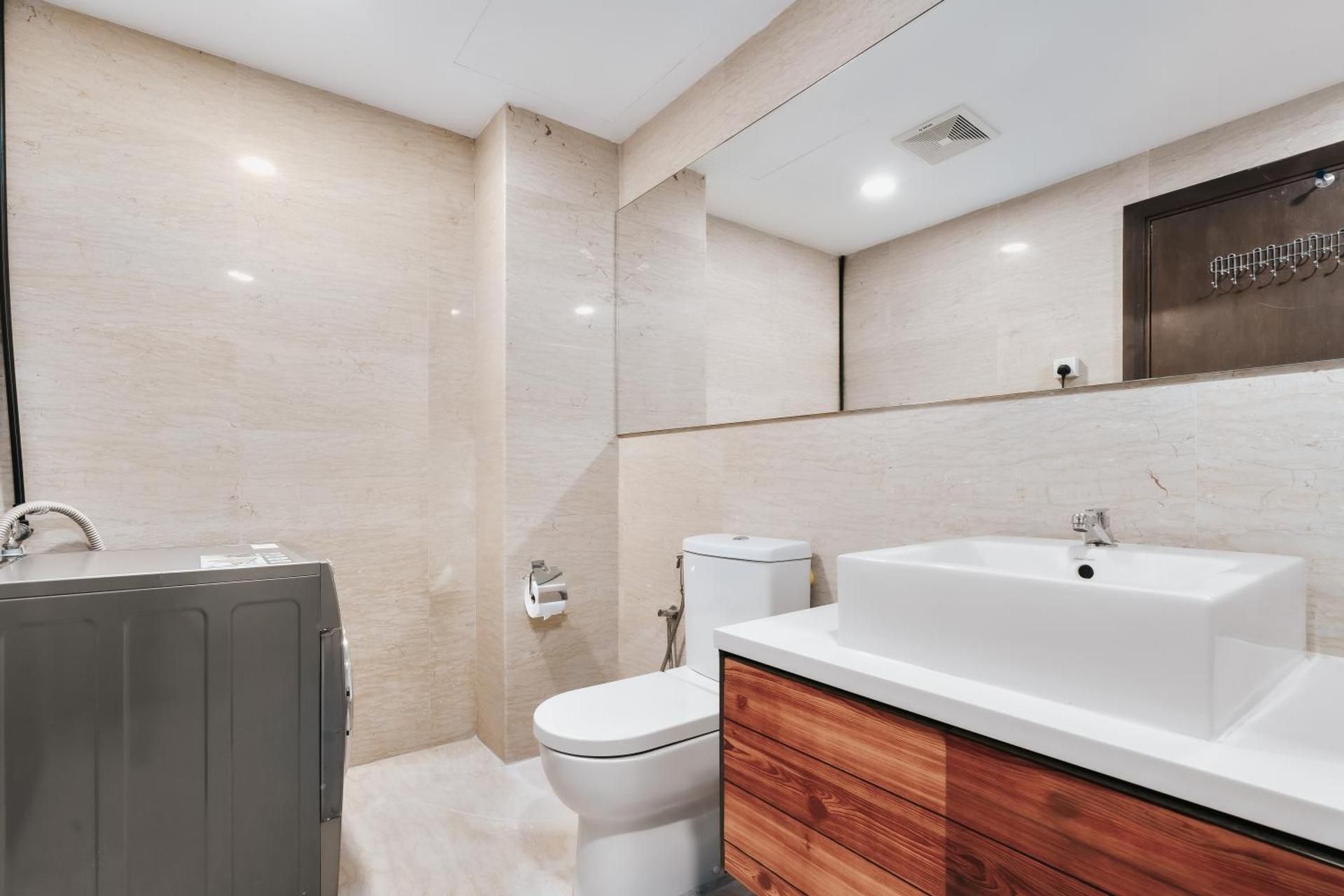 Two-Bedroom Deluxe Apartment with Balcony