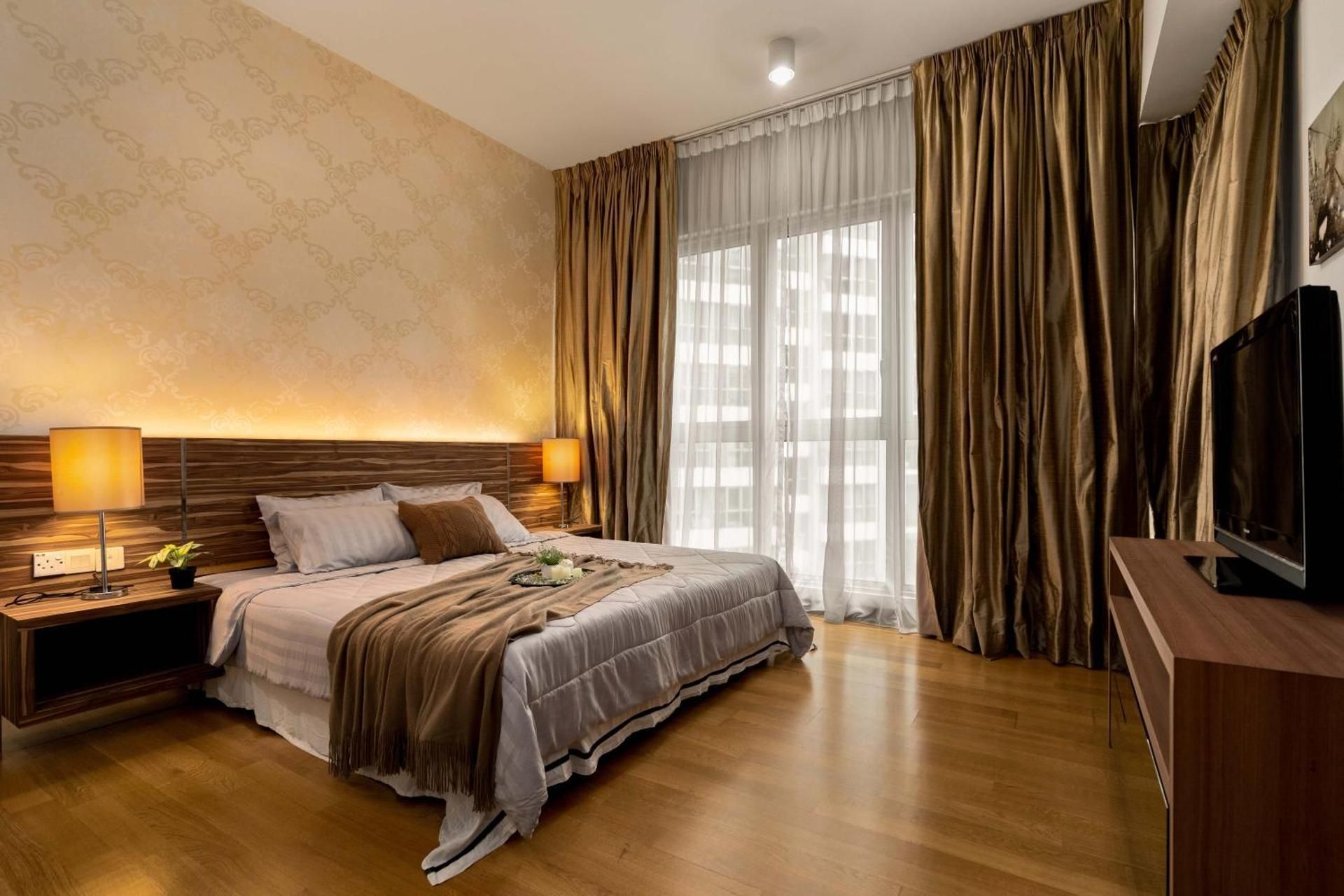 One-Bedroom Apartment with City View