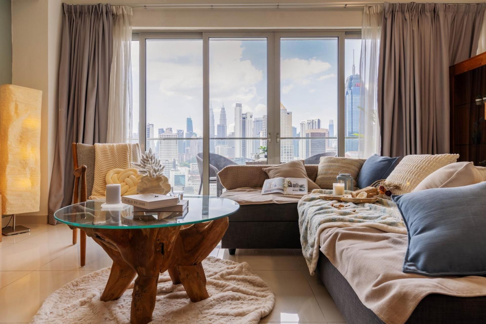 Three-Bedroom Apartment with Balcony
