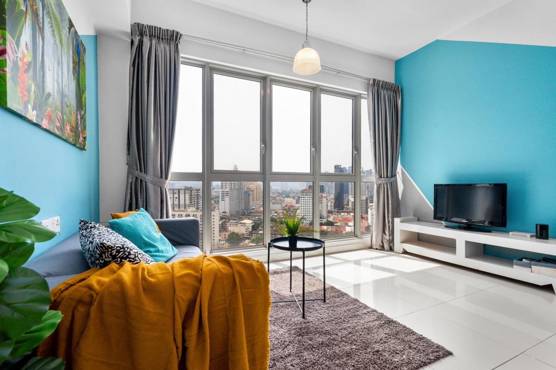 One-Bedroom Apartment with View