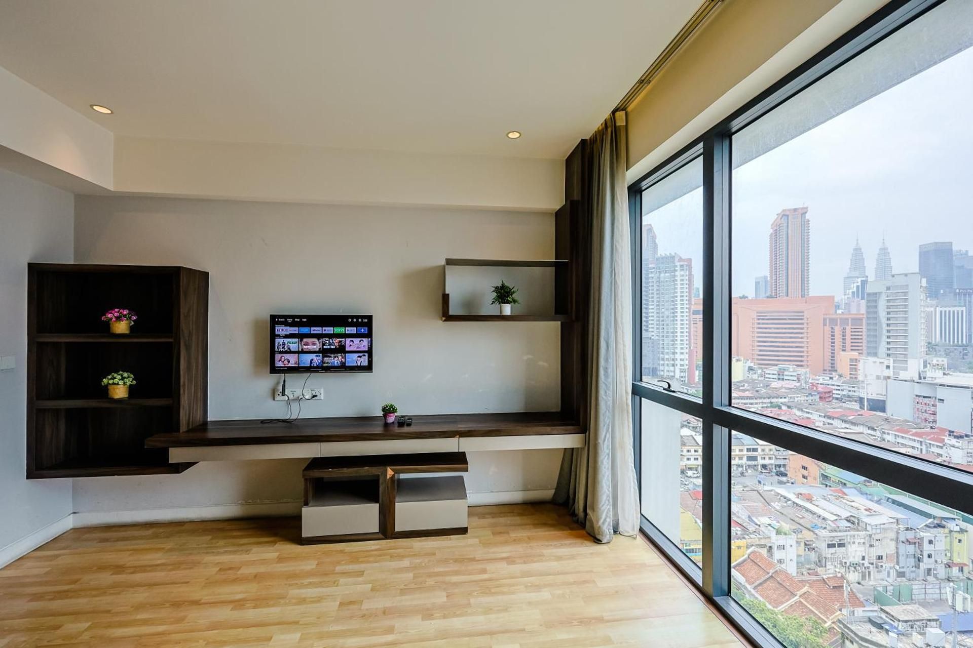 Deluxe One-Bedroom Apartment with City View